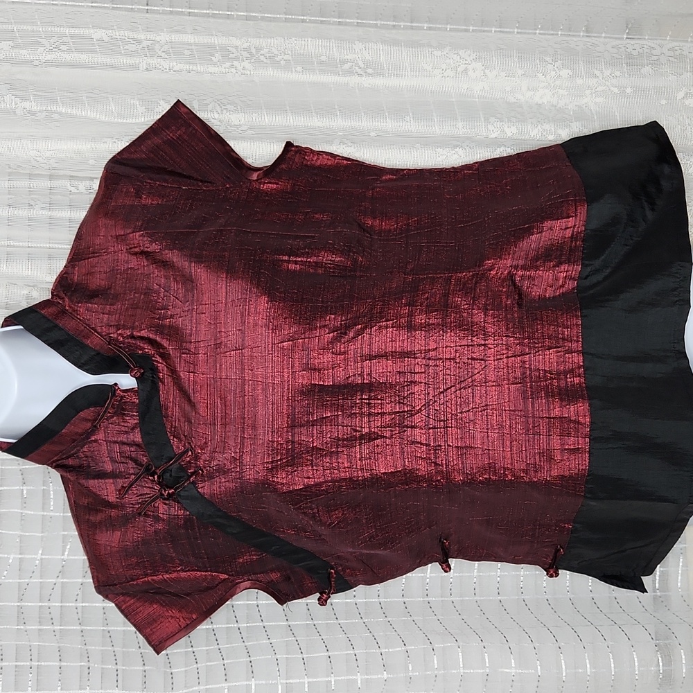 Vintage Y2K Red & Black Chinese Knot Blouse W/ Cap Sleeves SzXL